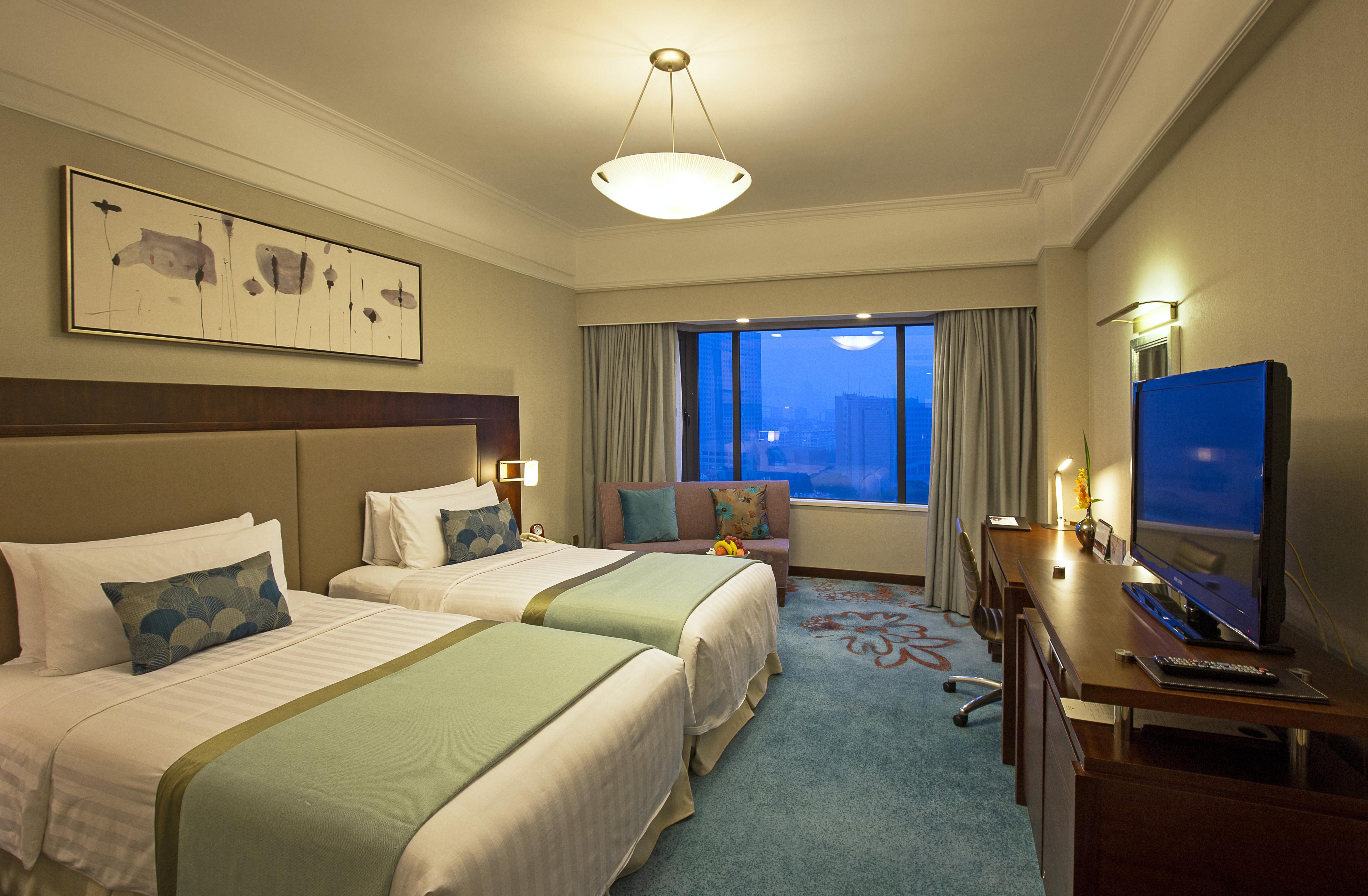 Shangri-La Qingdao - May Fourth Square Экстерьер фото
