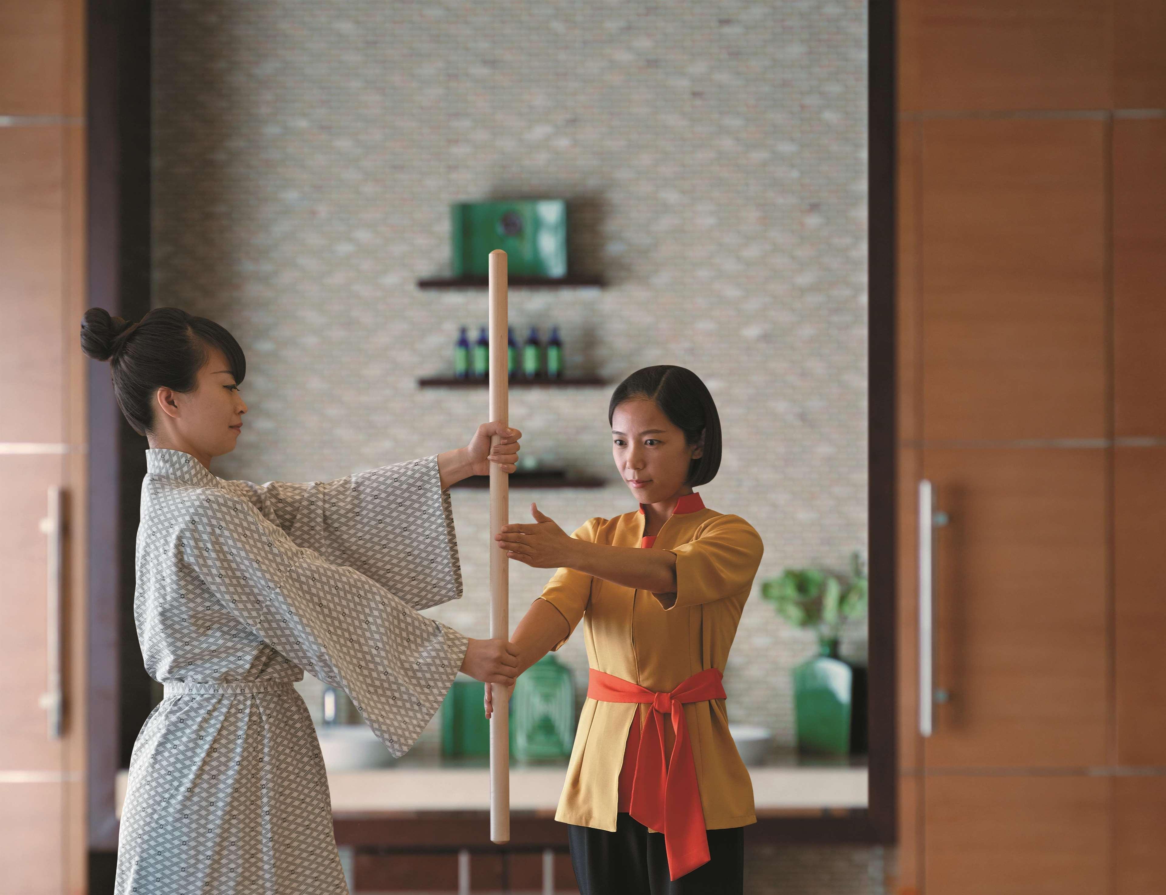 Shangri-La Qingdao - May Fourth Square Экстерьер фото