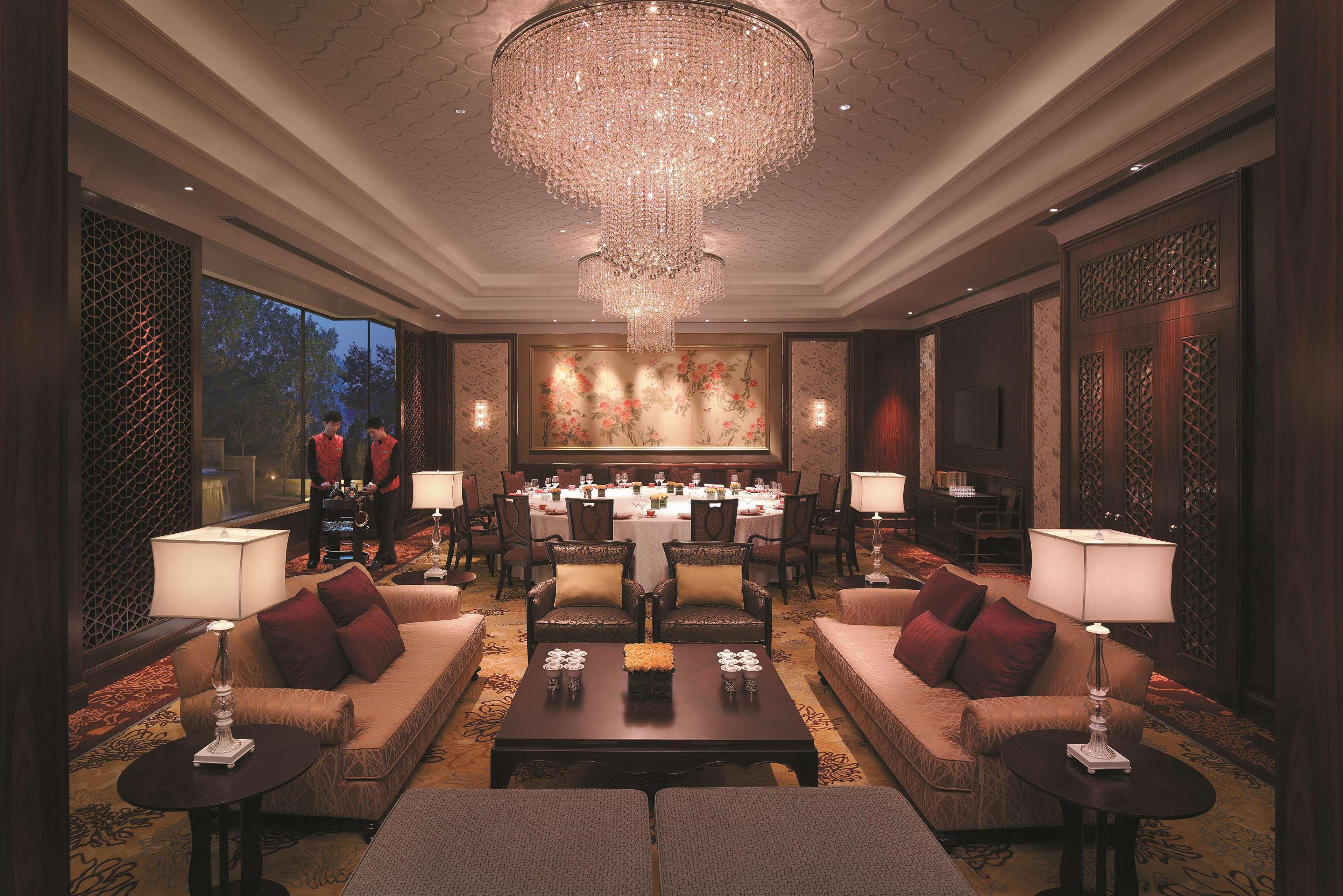 Shangri-La Qingdao - May Fourth Square Экстерьер фото