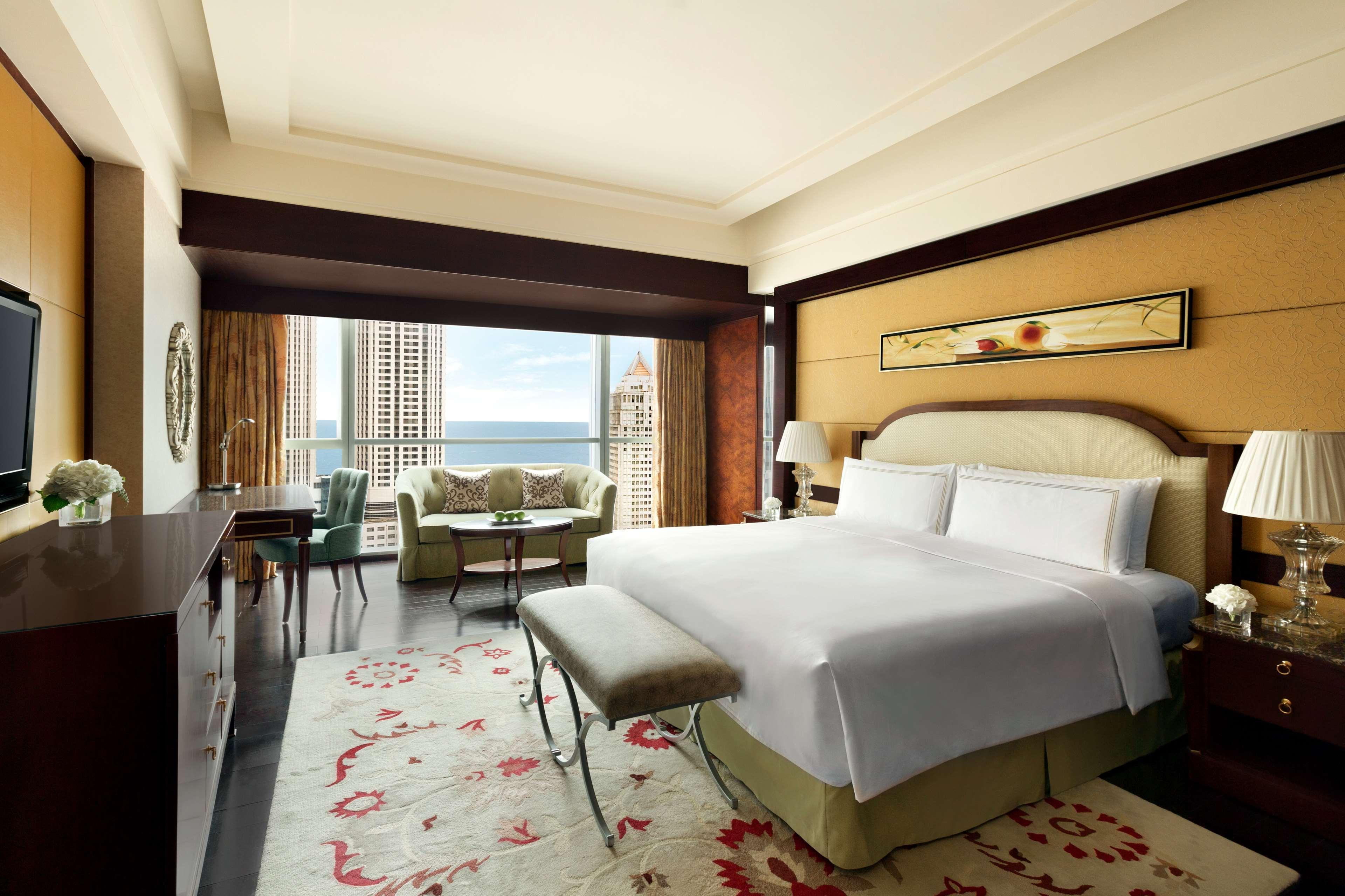 Shangri-La Qingdao - May Fourth Square Экстерьер фото
